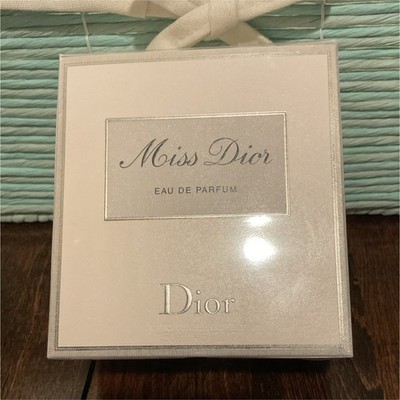 Dior Miss Dior Eau de Parfum Spray, Regular Size 5 fl oz/150 ml MPN F008286009
