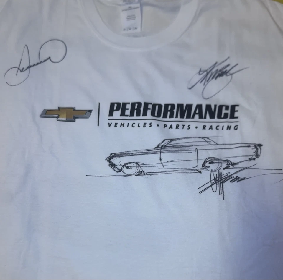AUTOGRAFADO Danica Patrick/Chip Foose Chevy Performance Gildan Tamanho GG - Imagem 2 de 4