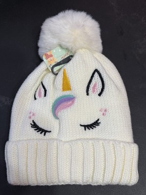 Warm hat for girls aged 2 to 3 years old, lined on the inside.