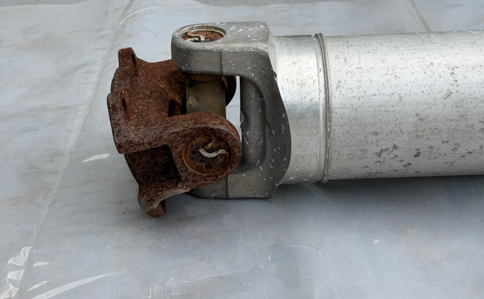 Dodge Ram 2500 3500 2014-2018 6,7 L diésel 4x4 eje de transmisión trasero 68233618AB fabricante original Foto 4 de 4