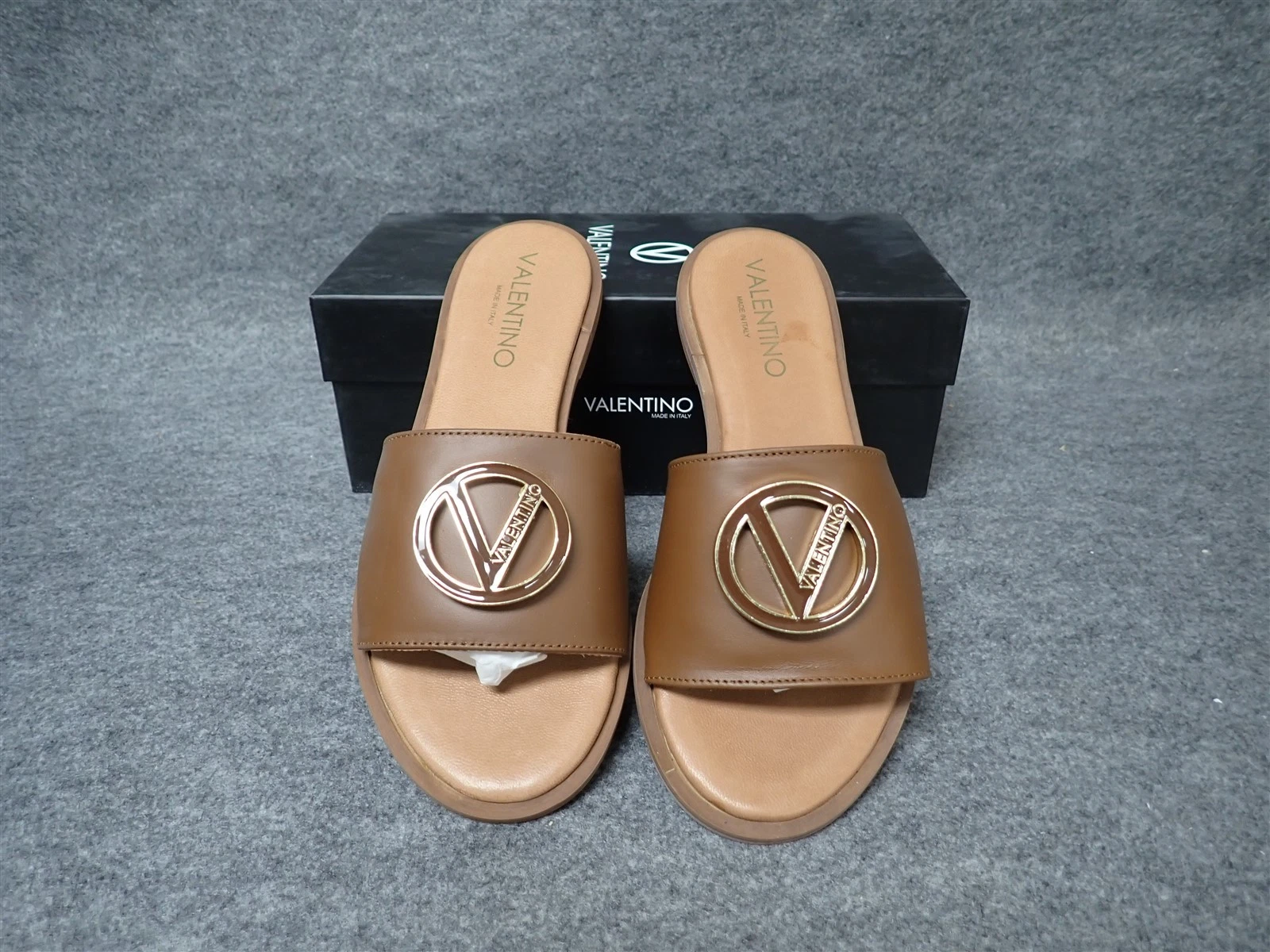 NEW Valentino Bugola Italian Leather Slide Sandals Brown Women's Size 7 (SS53)
Opens in a new window