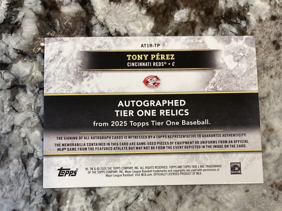 2025 Topps Tier One Relics Tony Pérez Auto Doble Parche Lámina Azul/25 AT1R-TP Rojos Foto 4 de 4