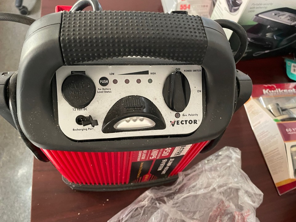 1A AC Power Adapter Charger For Vector 450 Amp Jump-Start System - Foto 14