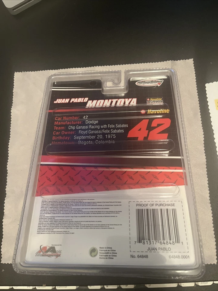 Autografiado NASCAR Juan Pablo Montoya 42 coche escala 1:64 Stock Car, Nuevo en Paquete Foto 2 de 4