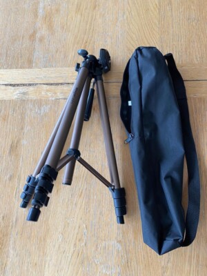 AmazonBasics WT3540 Lightweight Tripod with Bag