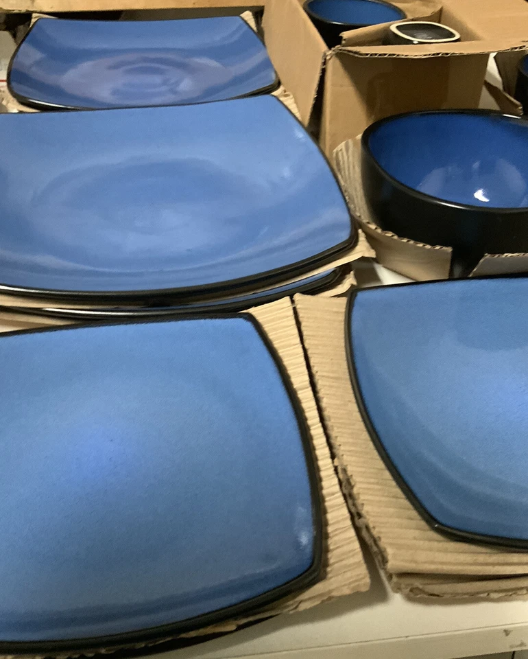 🍽️ Gibson SoHo Lounge 16 Piece Stoneware Dinnerware Set Black/blue 🆕 - Image 4 of 4