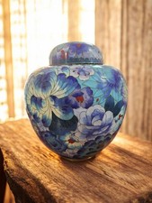 Eine antike azurblaue Cloisonne chinesische Andenkenurne in einwandfreiem Zustand