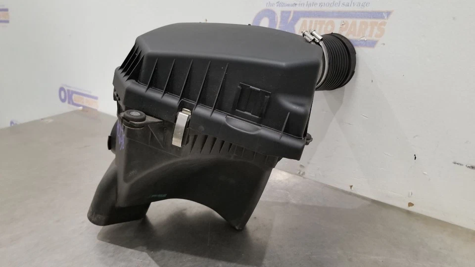 07 BMW M6 E63 5.0L AIR CLEANER AIR BOX LEFT DRIVER - Image 4 of 4