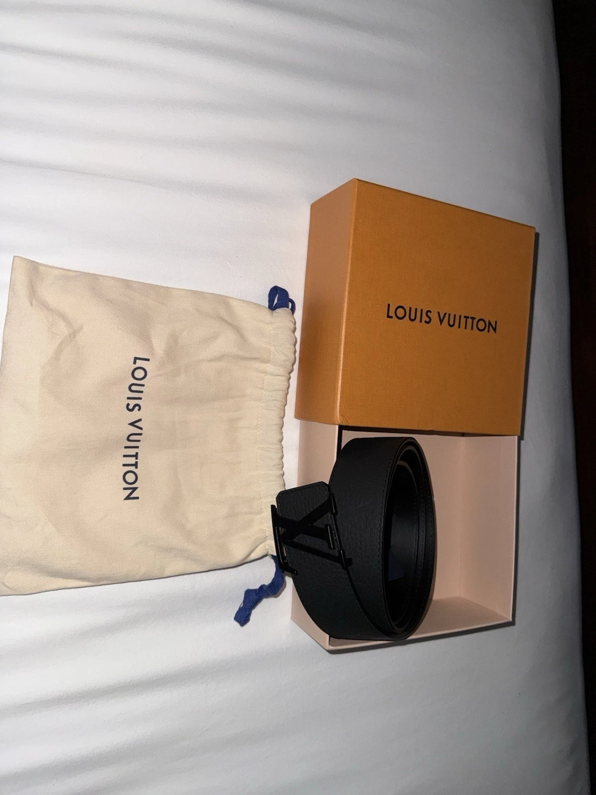 LOUIS VUITTON（LV） Louis Vuitton LV Iniziali 40 mm Cintura Reversibile (MO424 95 38) Taglia 38