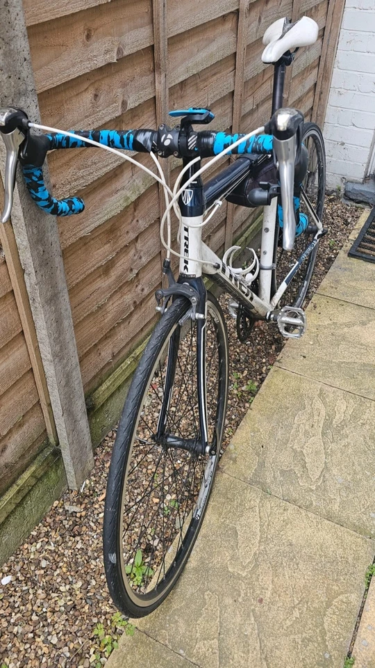 Trek ONE SERIES 1.5 Shimano Tiagra 10s RIM (AL) Medium Road Bike, photo 1 of 4