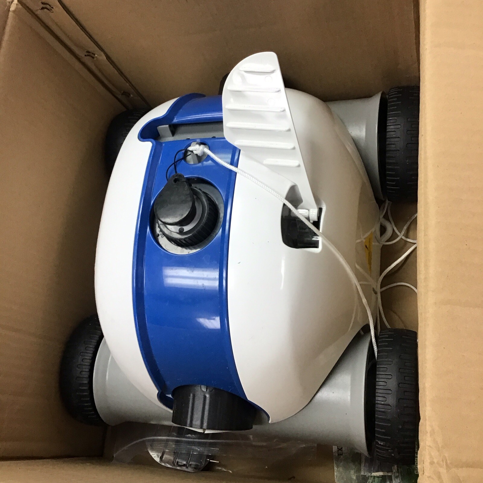 PAXCESS Cordless Robotic Pool Cleaner 5000mAh Rechargeable Battery