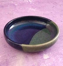 Studio Art Pottery Shallow Bowl Invision Signed Vintage Blue 2 Tone 6in Handmade