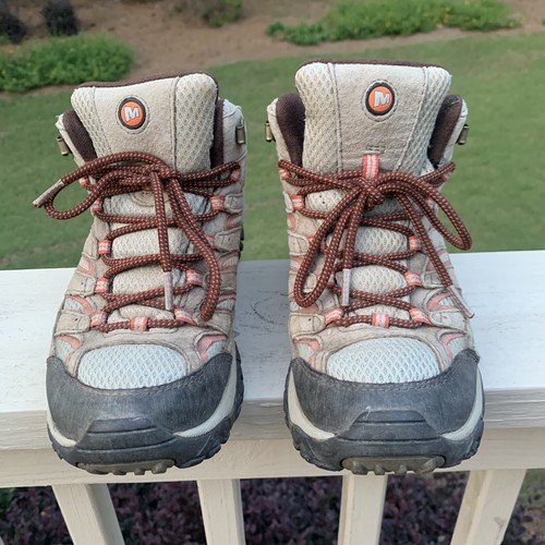 Merrell Hiking Boots Women 8.5 US 