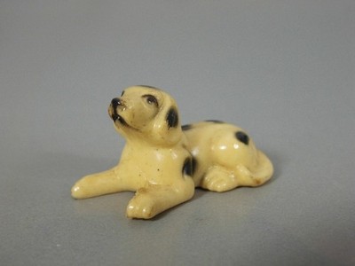 ALTFIG: Miniaturfiguren - Hunde - Dalmatiner liegend