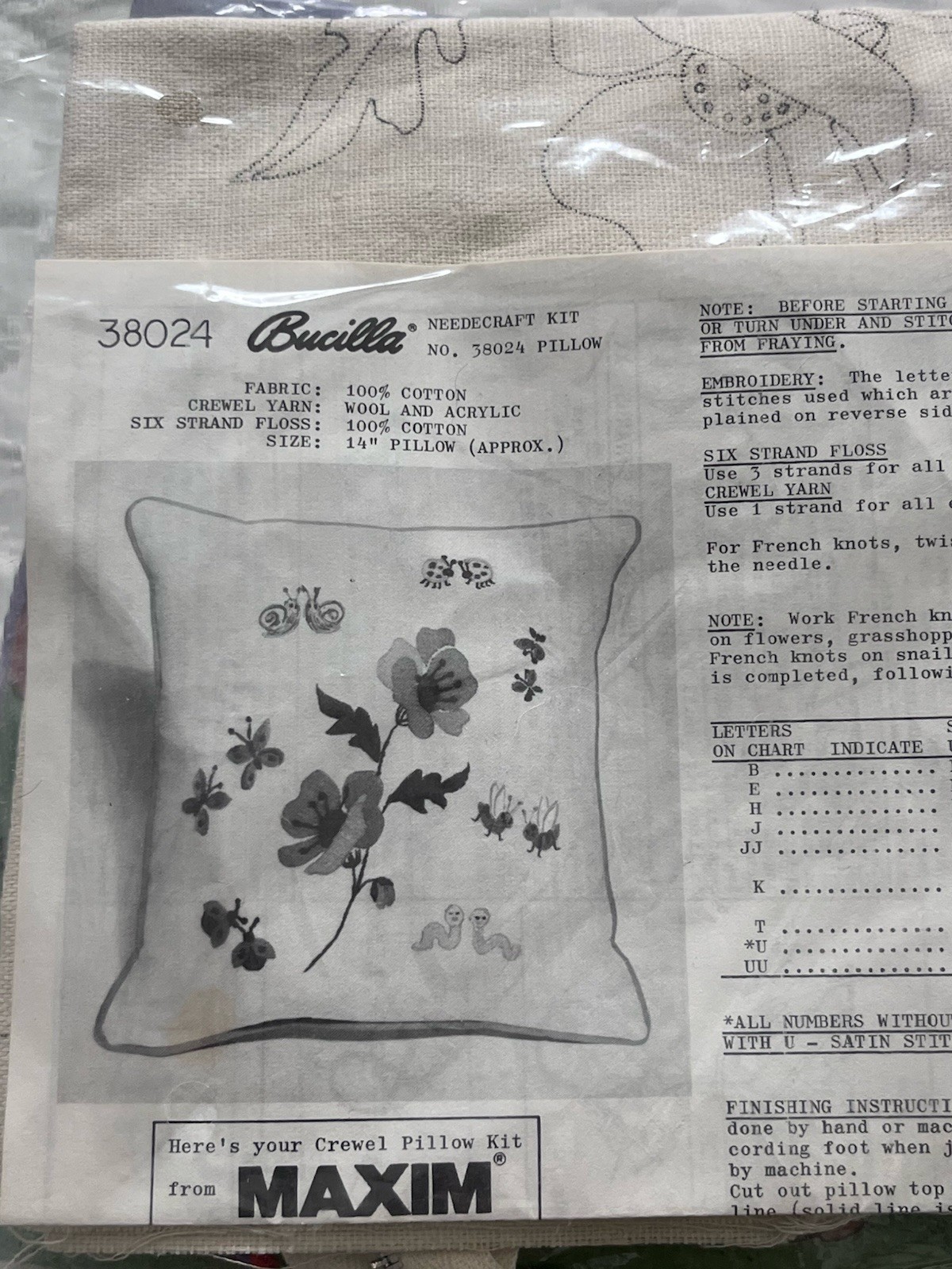 HTF Vintage 1970s? Bucilla CREWEL PILLOW KIT &ldquo; Floral Inse