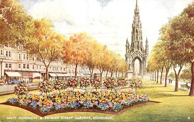 EDINBURGH SCOTT MONUMENT & PRINCES STREET GARDENS - POSTKARTE