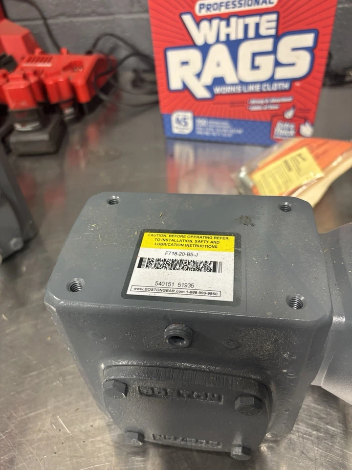 NUEVO SIN CAJA Boston Work Gear Reductor F718-20-B5-J / F71820B5J Reductor de ángulo recto Foto 2 de 4