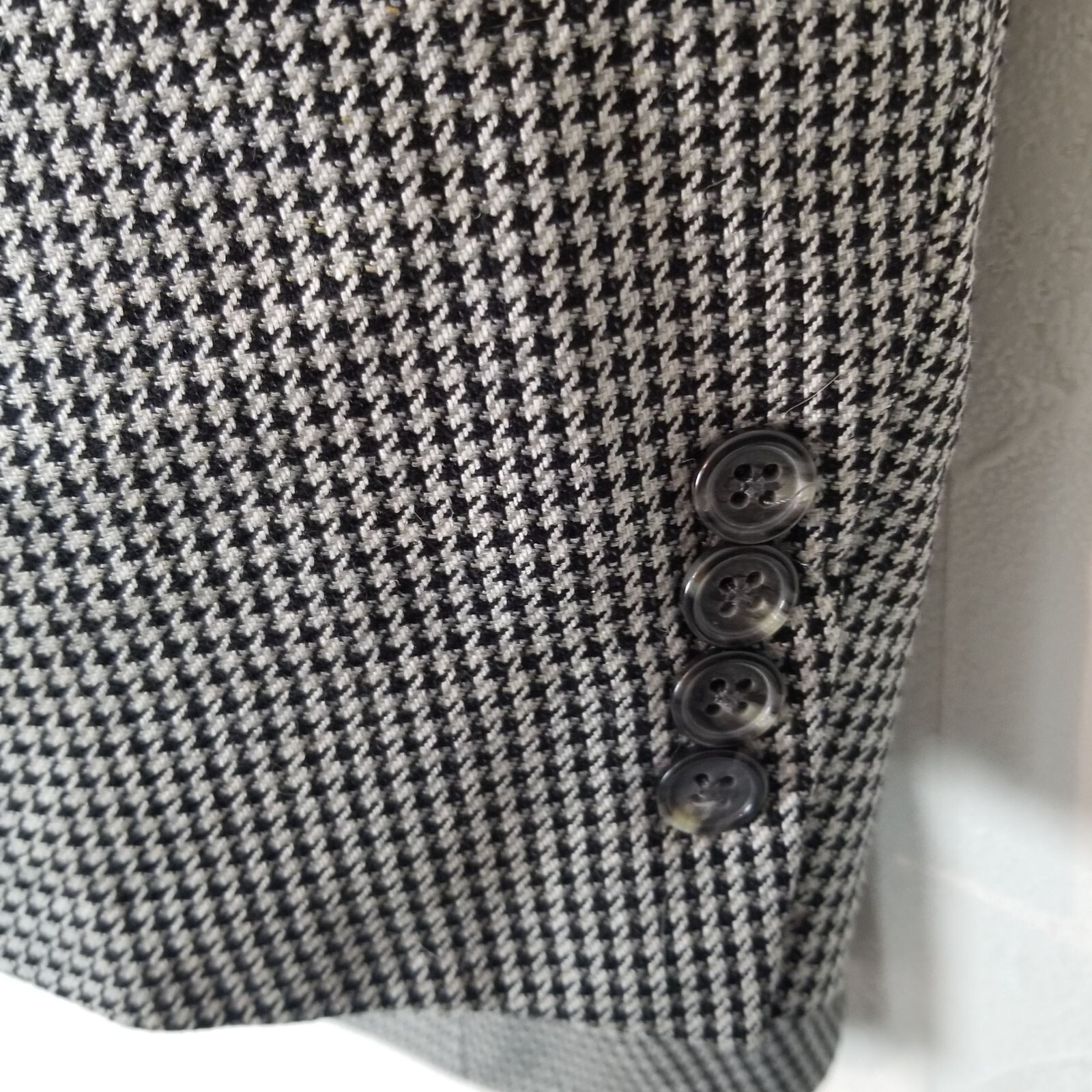 Hart Schaffner Marx Dillard's Mens 44R Black/White Houndstooth 2Button