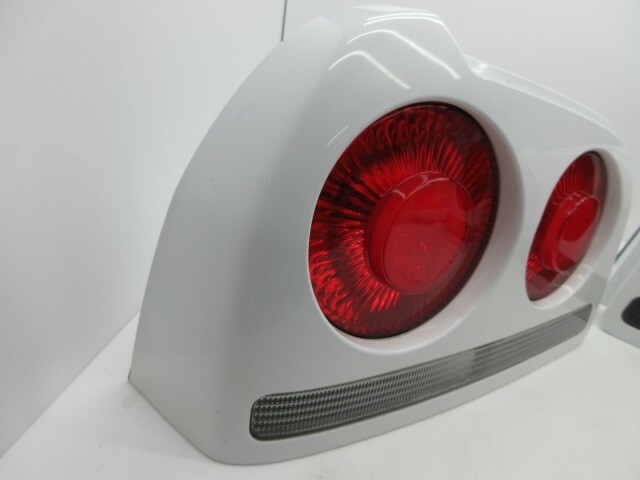 ER34スカイライン テールランプ KOITO 220-66260) JDM Nissan Koito 220-66260 Skyline R34 Tail Lights Set