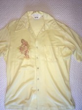 Very Good Condition Vintage Polyester 1970s Mens Yellow Golf Button Down Sz M