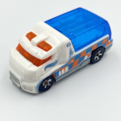 HOT WHEELS RAPID RESPONSE AMBULANCE 1:64 G32 DIECAST RARE