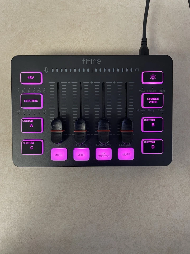 Fifine AmpliGame SC3 / XLR Gaming Audio Mixer / Streaming RGB / PC - Image 4 of 4