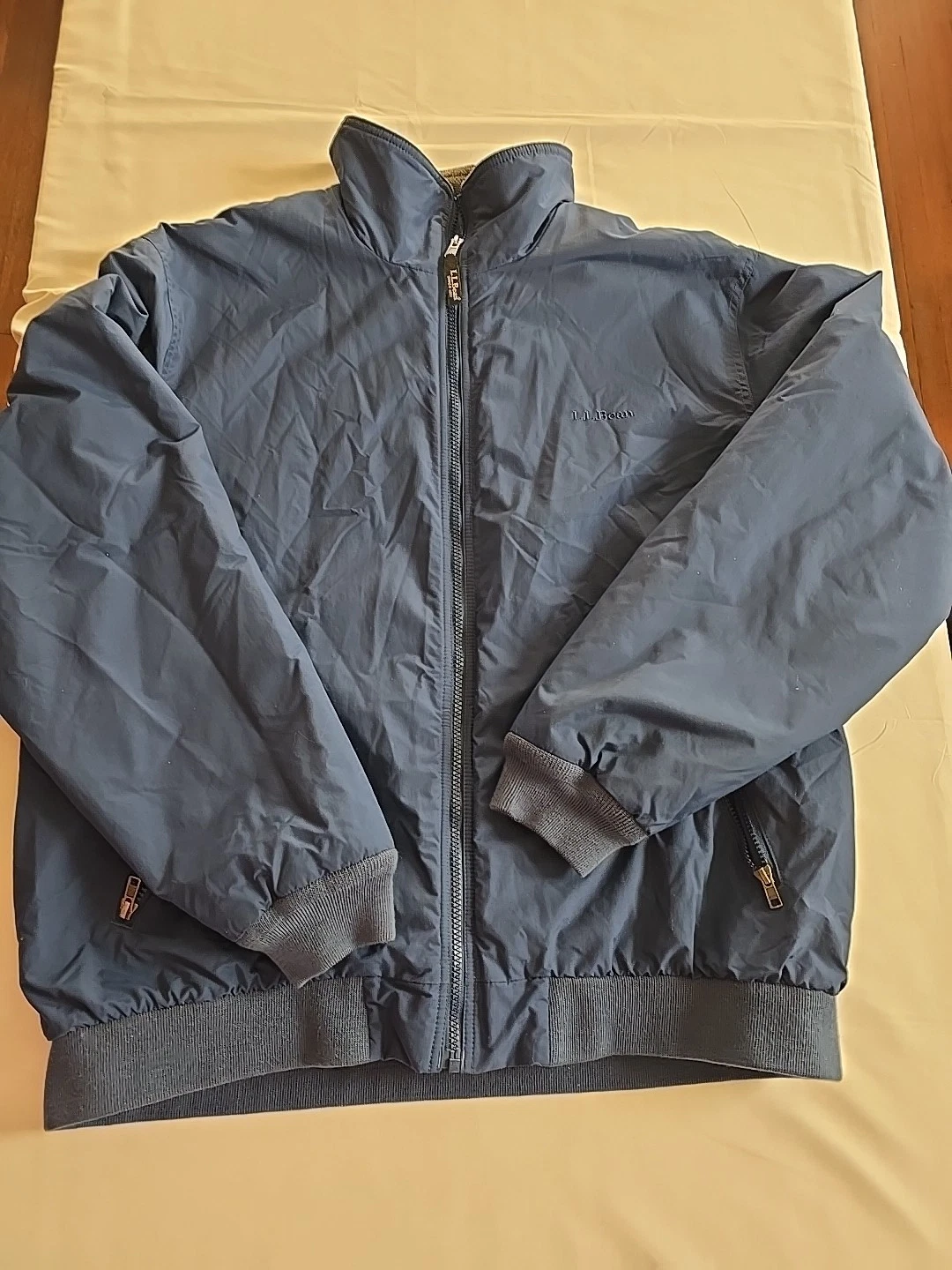 LL Bean Fleece Lined Insulated Jacket Mens XL Navy Blue Thinsulate ID 205107
Opens in a new window o