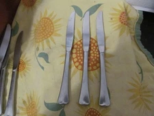 'American Artistry' by Oneida Stainless Flatware Satin Heirloom  - You Choose