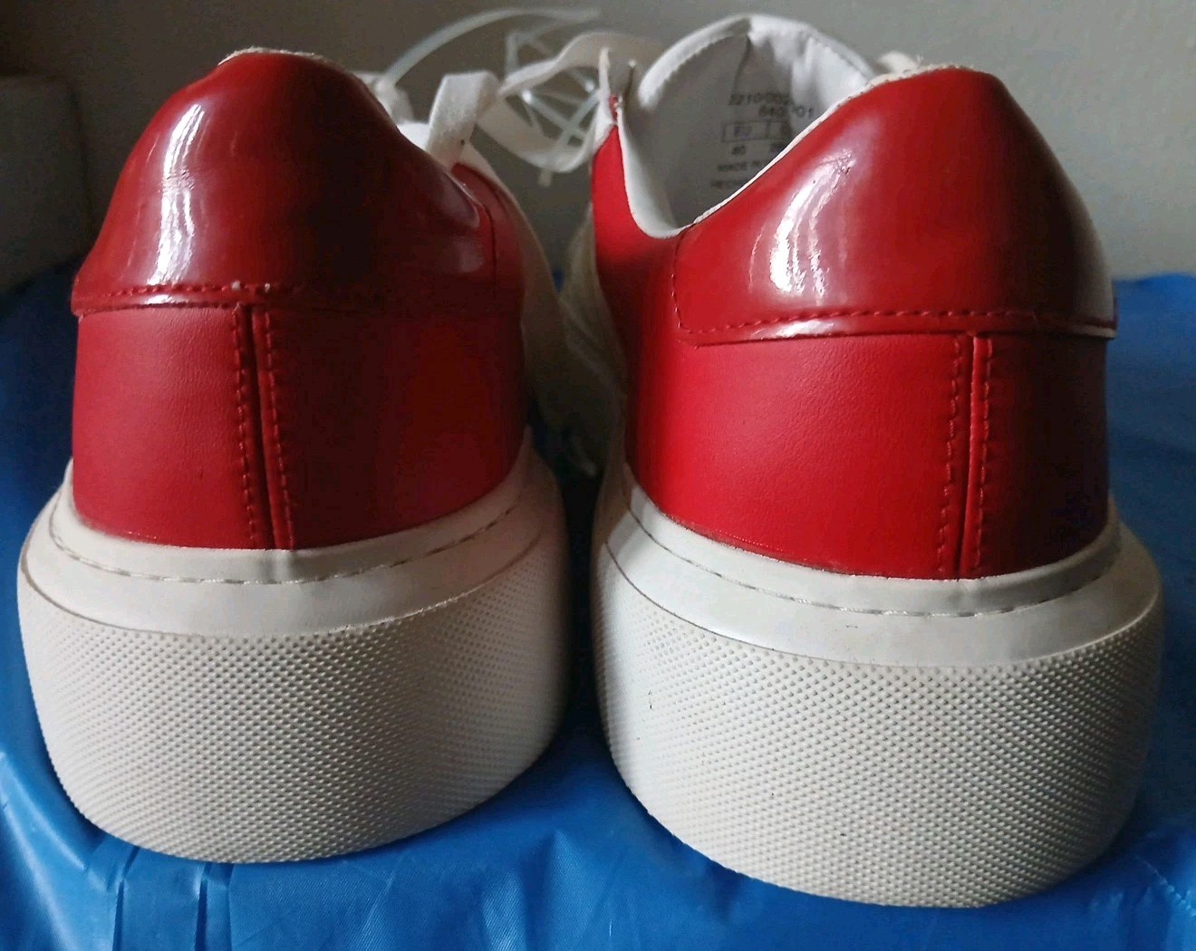 SAOLA Sneakers uomo EU 40 taglia US 7 scarpe casual bicolore rosso e bianco di Zara.