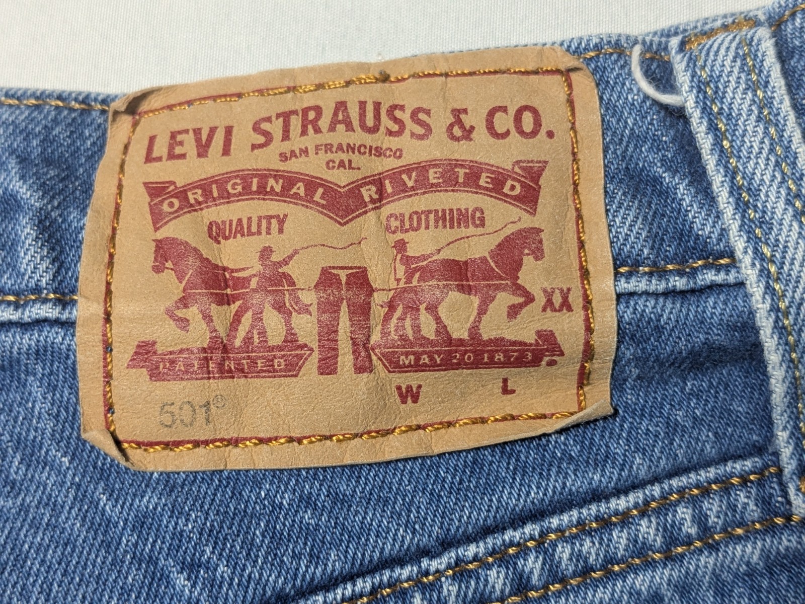 LEVIS 501 Cut-Off Button-Fly Stretch Denim Blue Jean Shorts - Women 25 thumbnail 3