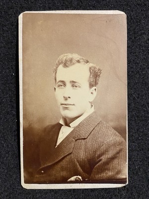 Roseville Illinois IL Female Photographer Identified Man Warren Co. CDV Photo