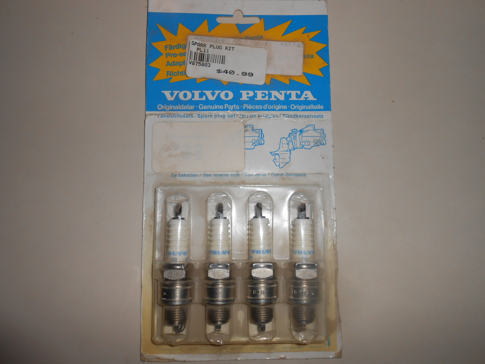 875803 NEW GENUINE OMC VOLVO SPARK PLUG KIT 0875803 Inventory B6-1