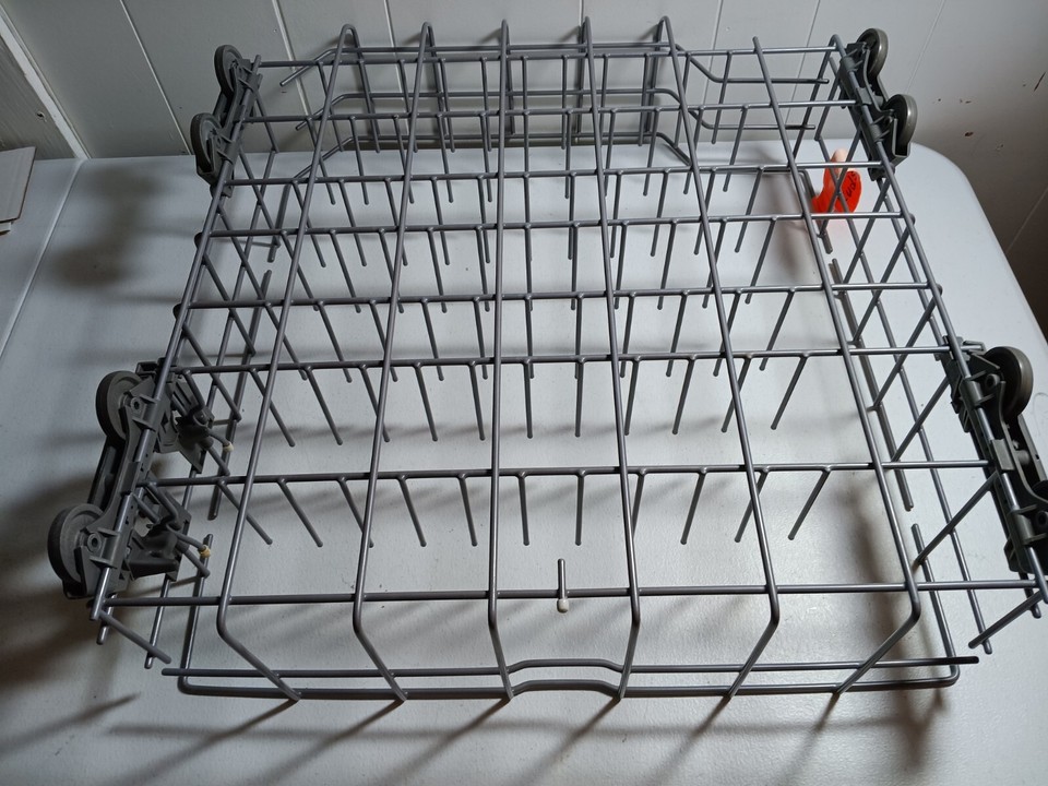 KitchenAid Dishwasher Lower Rack W/Wheels Part W10056271 (NO RUST