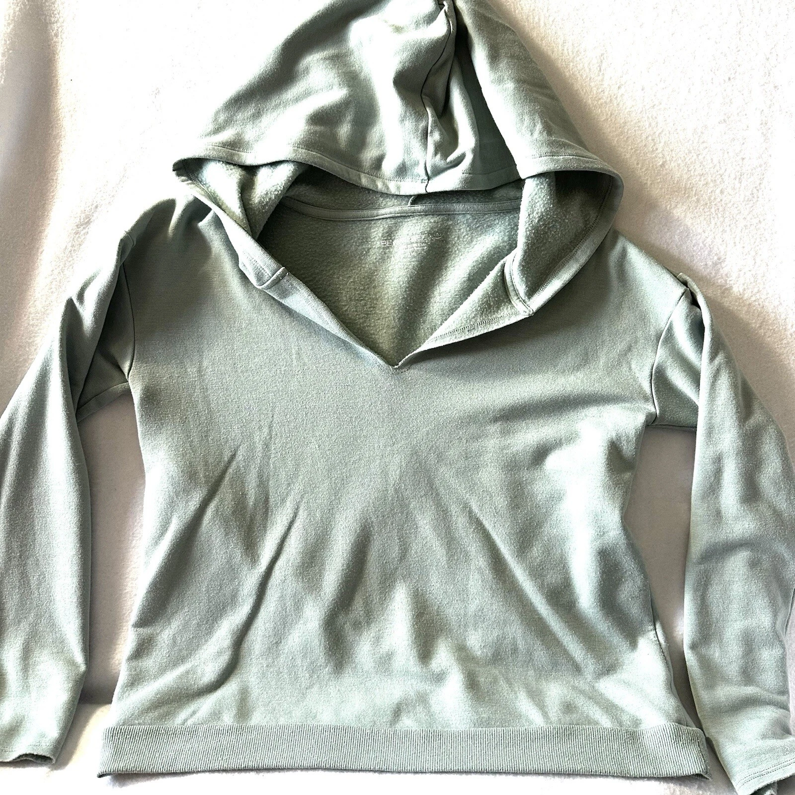 beyond-yoga crossover hooded cropped minty slate heather hoodie
