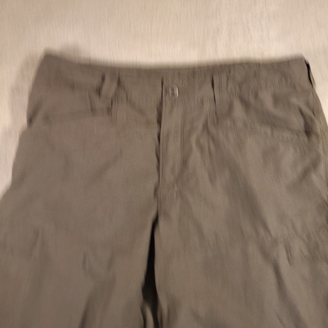 North Face Shorts Men's 34 Outdoors Hiking Flap 6 Pocket Lightweight Beige Cargo thumbnail 4
