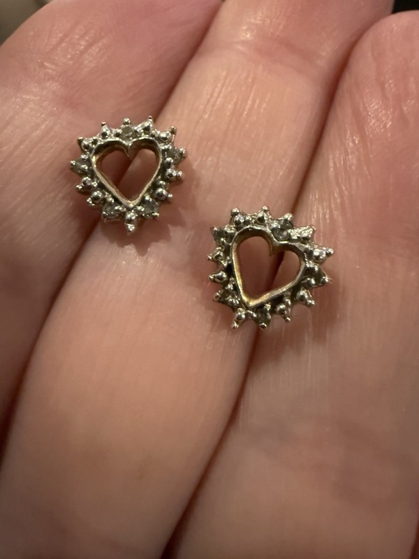 1OK Yellow Gold & Round-Diamond Heart Earrings (1.2 grams)