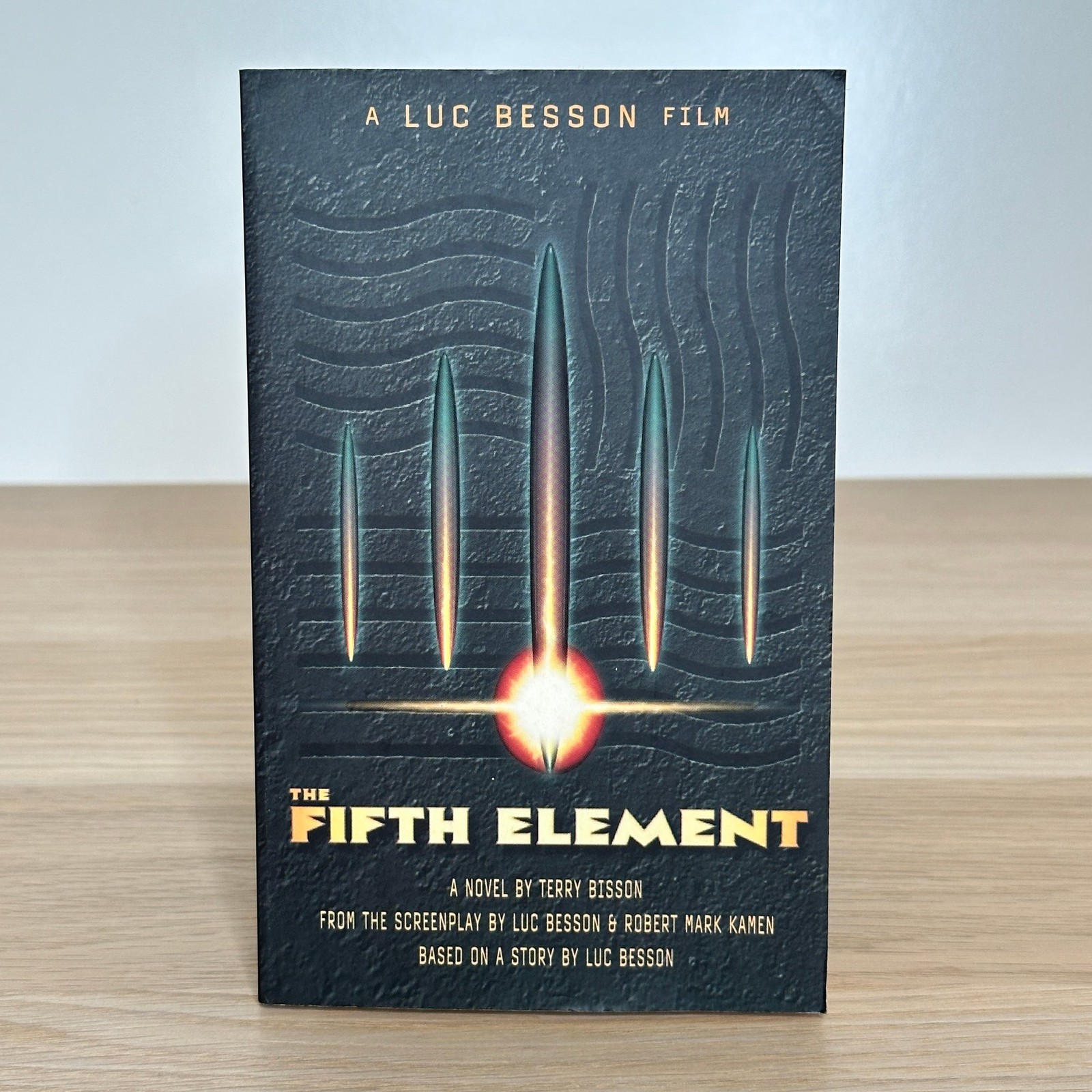 The Fifth Element by Terry Bisson (Paperback 1997) 1st Printing Voyager SF