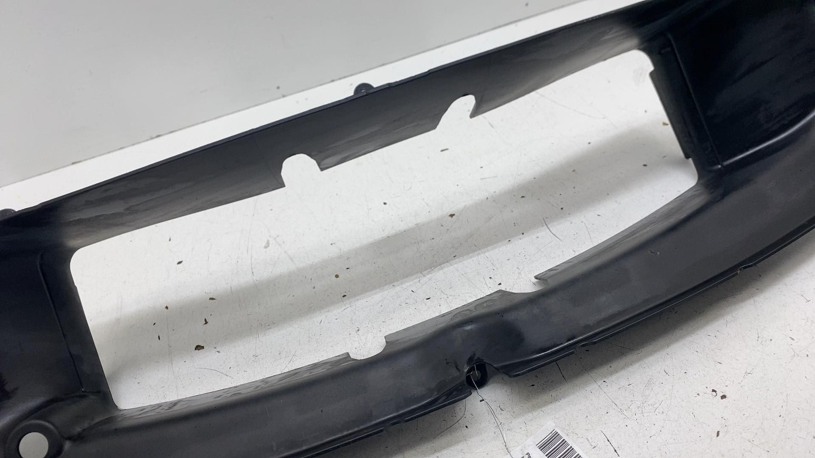 ⭕ 2019-2020 Maserati Ghibli 3.0L V6 Front Center Radiator Bumper Air Duct Panel