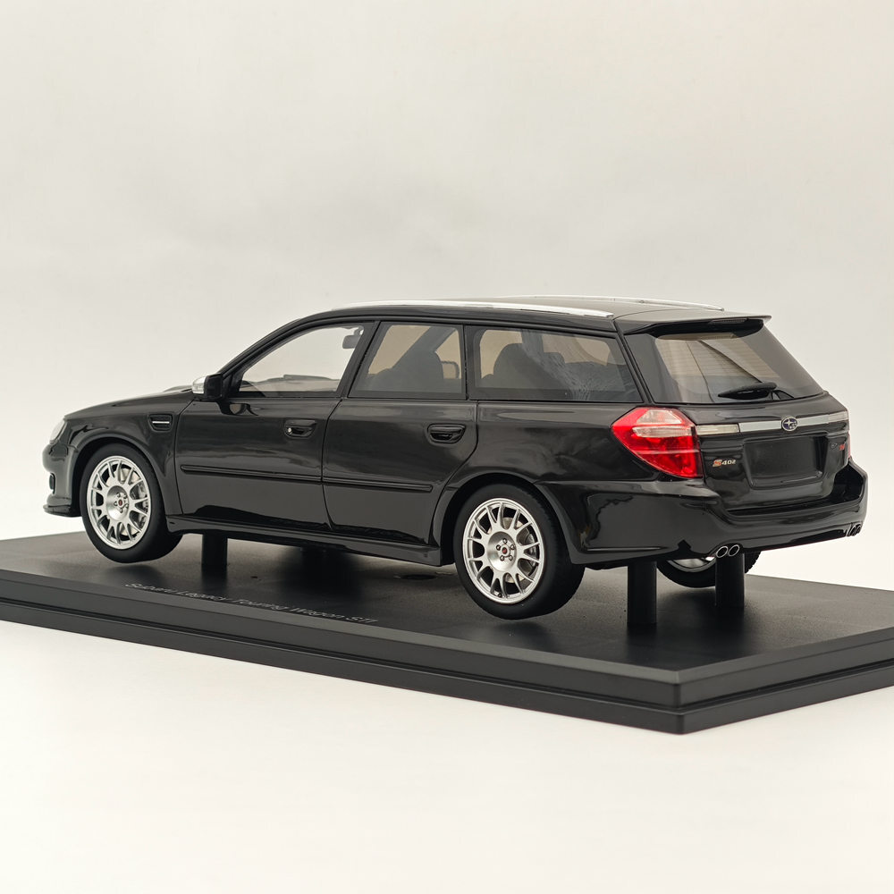 DNA Collectibles 1/18 Legacy Touring Wagon STI S402 Black Resin