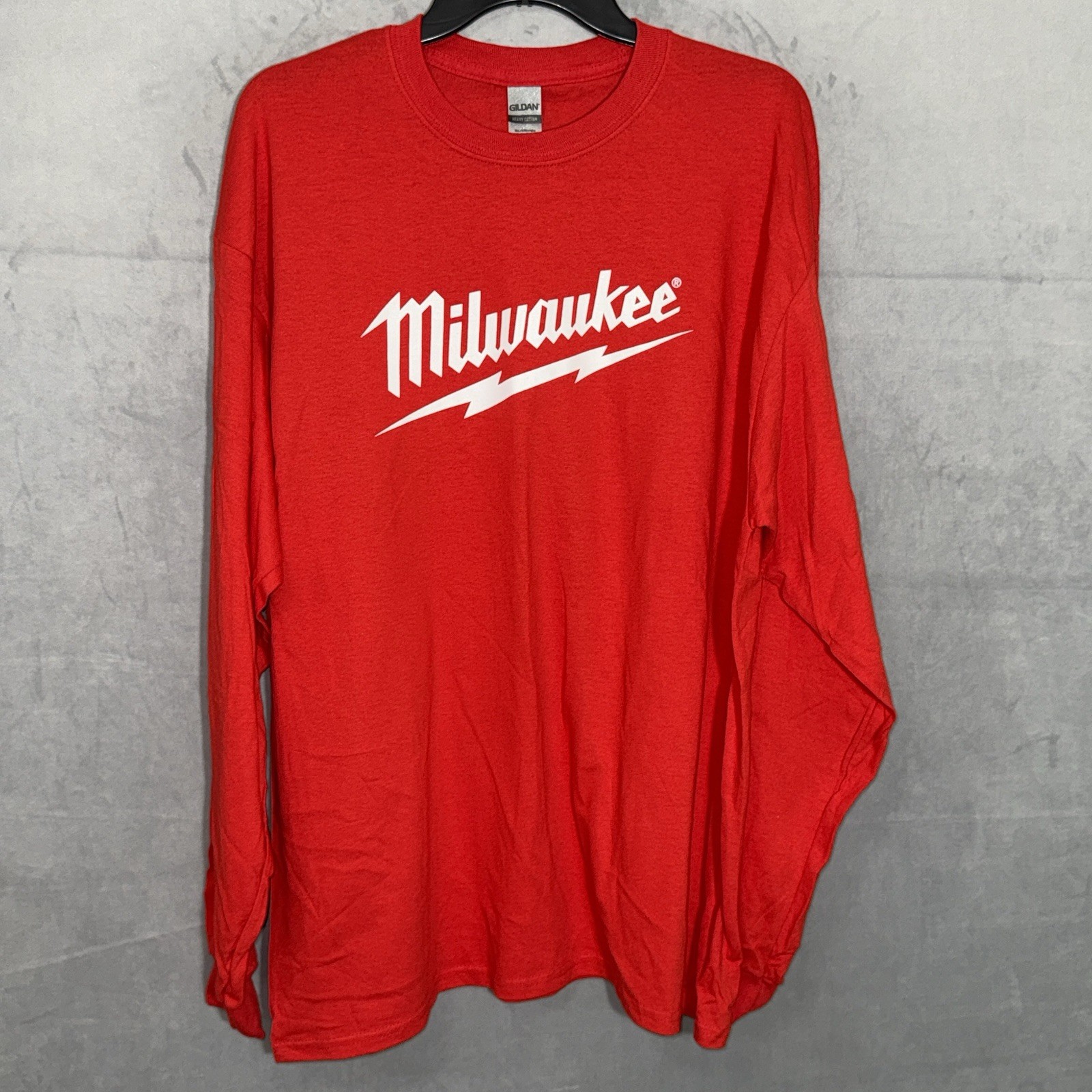Milwaukee Tools Red T-Shirt Men's Size XL Gildan Heavy Cotton Long Sleeve New