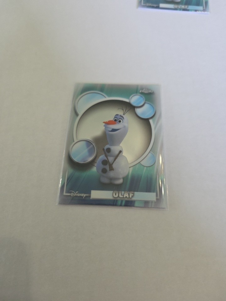 2026 Topps Disney Chrome OLAF #170 (Frozen)