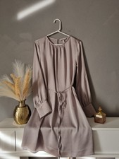 Kleid Gr. S H&M sandfarben glänzend 