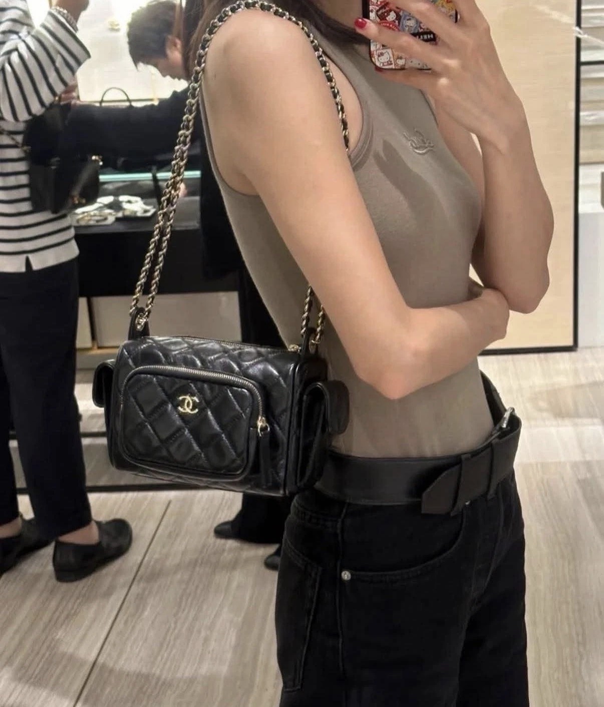 Chanel Multipocket Camera Case Quilted Crumpled L… - image 7