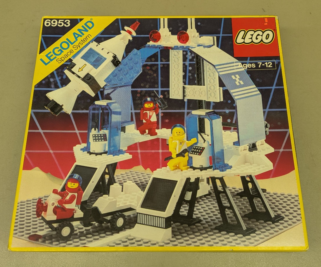 LEGO Space Futuron 6953 Cosmic Laser Launcher NEW Incomplete
