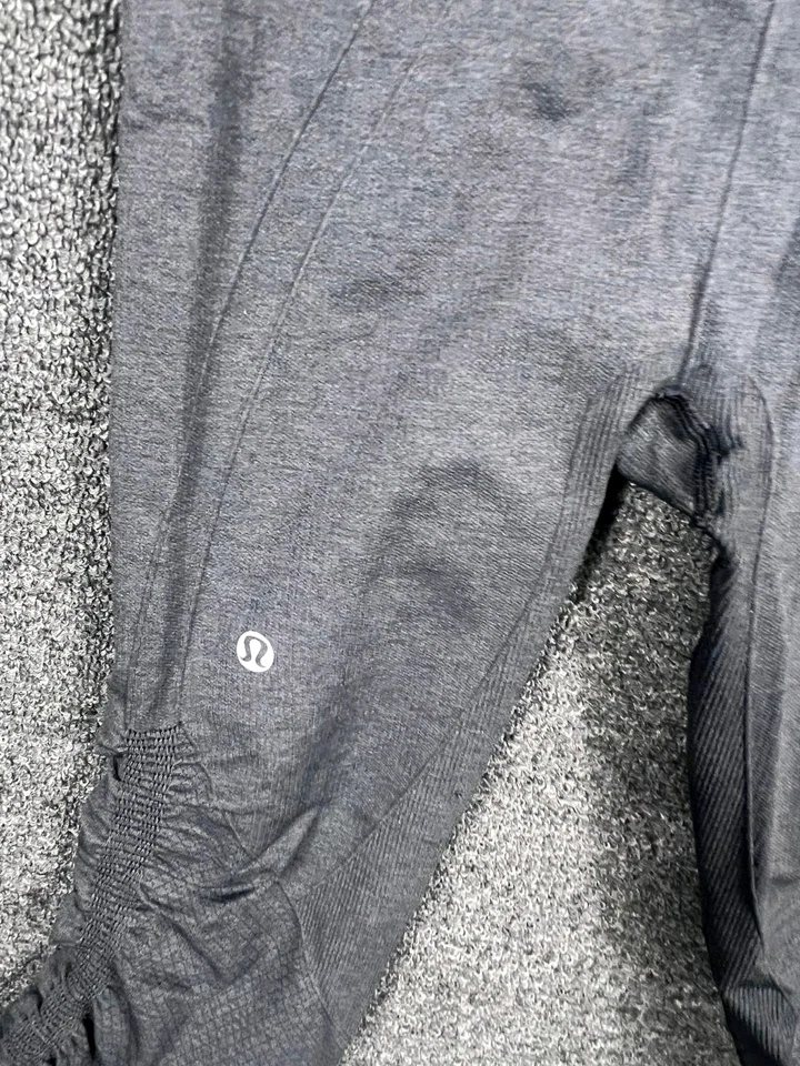Леггинсы для йоги женские Lululemon Athletica Ebb and Flow Capri размер 4 черные серые - Изображение 4 из 4