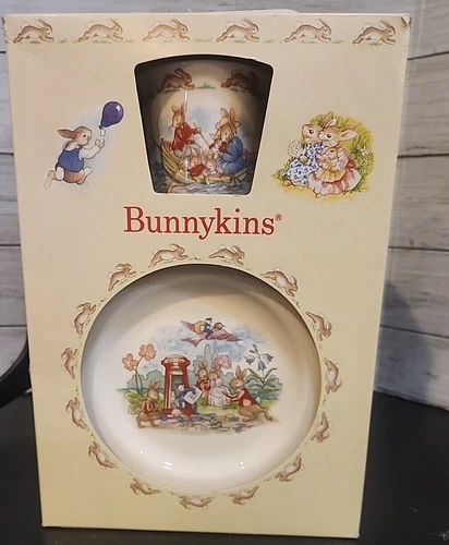 VTG 1989 Royal Doulton Bunnykins Childrens 3 Piece Set Bowl, Mug, Plate w/Box