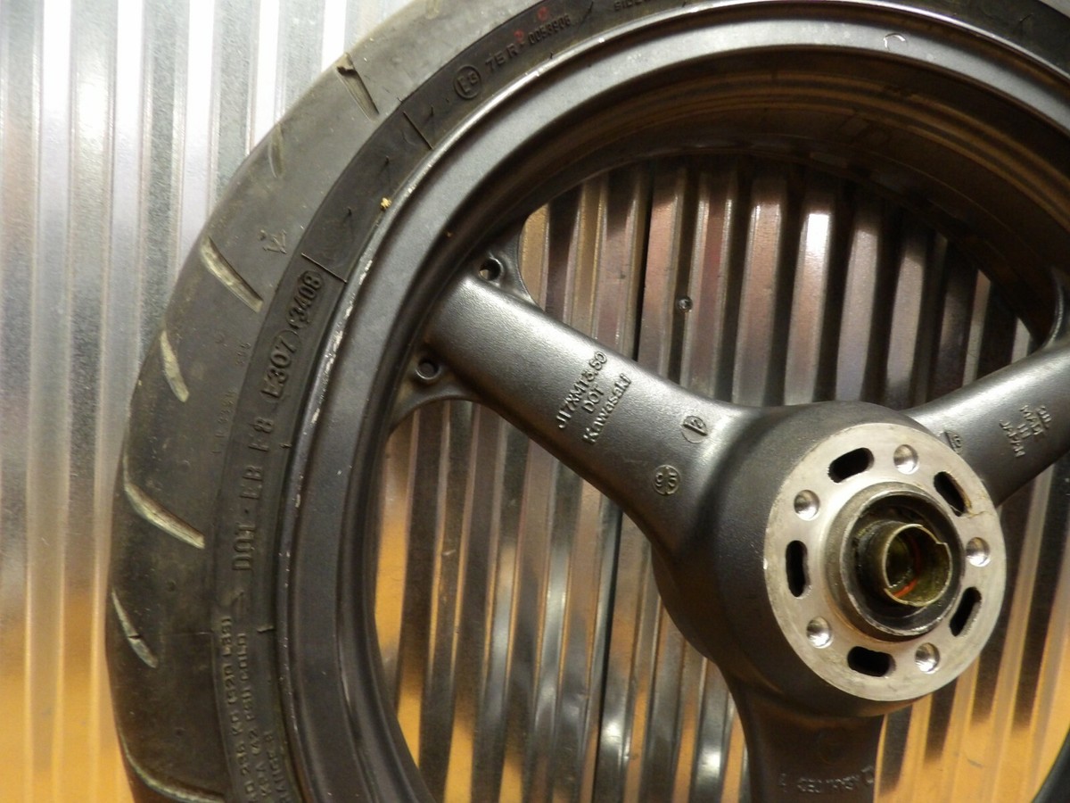 95-97 Kawasaki Ninja ZX6R GRAY FRONT WHEEL RIM w TIRE 41073-1552