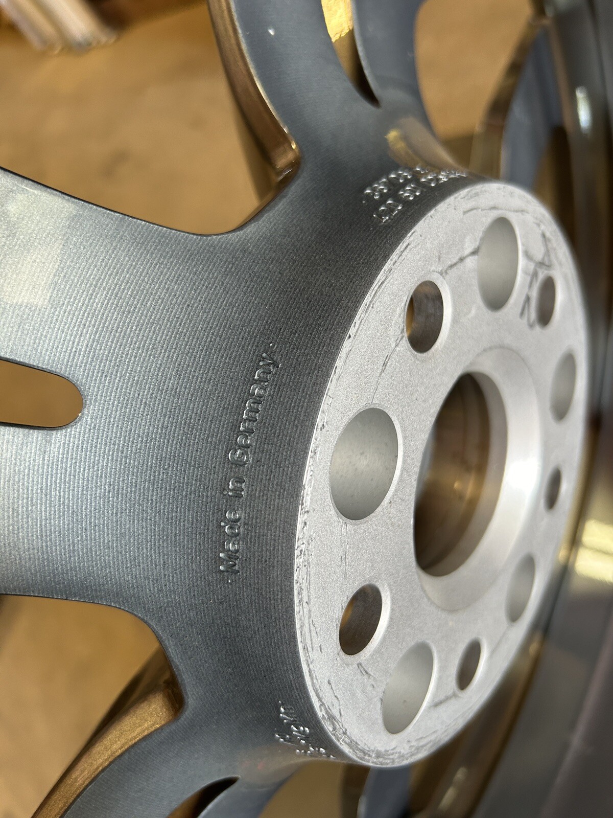 2015 audi R8 front wheel oem 19x8.5