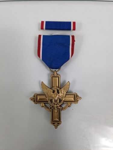 ORIGINAL WWII US ARMY DSC Distinguished Cross MEDAL - Afbeelding 1 van 5