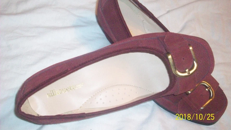 y2K Silhouettes 8.5 vino gamuza imitación hebilla cuña tacón 2 alto gran artículo redondo a Foto 4 de 4